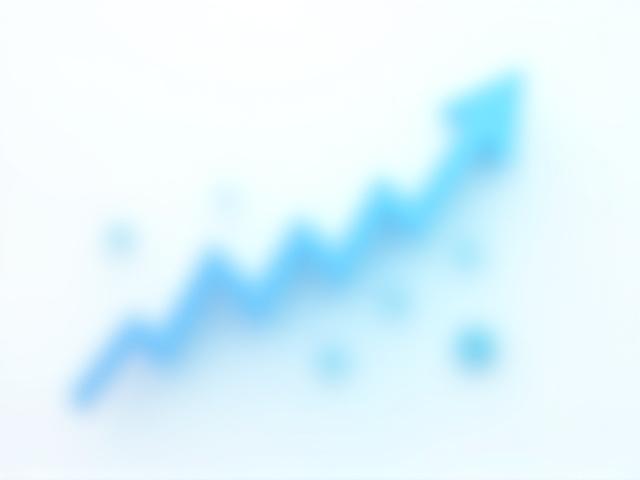 En graf som visar nedåtgående inflationstakt, illustrerad med blå pilar som pekar nedåt.