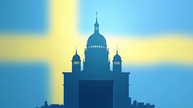 Omslagsbild för Politik-special podden med svenska flaggans färger och en talarstol.